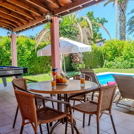 Villa Poppy By Polis